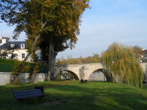 Latelier gite auvers sur oise proche chateau (33)